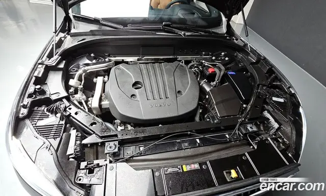 Volvo XC60 2021 2.0 автомат (гидро), миниатюра 6