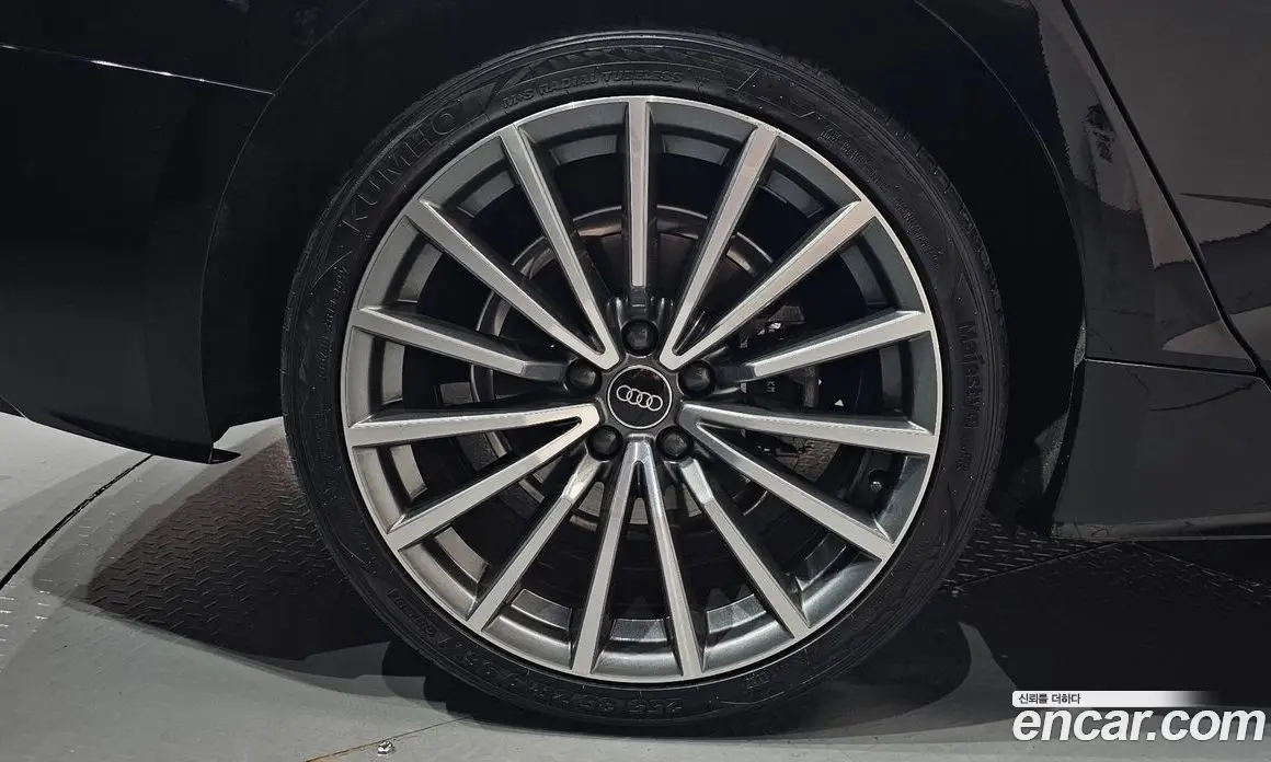 Audi A5 2022 2.0 автомат (гидро), фото 6