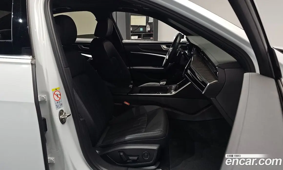 Audi A6 2021 2.0 автомат (гидро), фото 17
