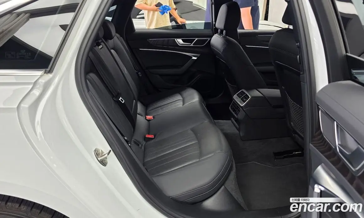 Audi A6 2021 2.0 автомат (гидро), фото 18