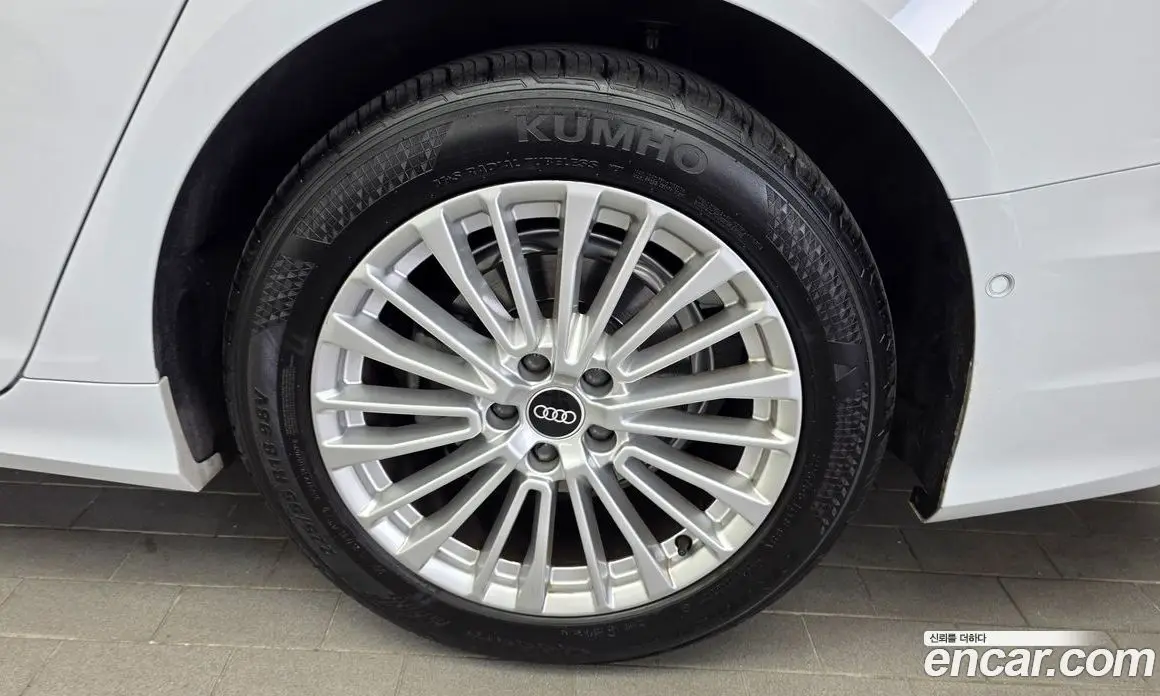 Audi A6 2021 2.0 автомат (гидро), фото 7