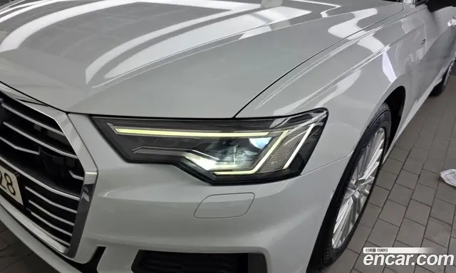 Audi A6 2021 2.0 автомат (гидро), миниатюра 8
