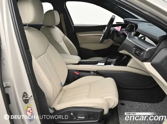 Audi e-tron 2020 автомат (гидро), миниатюра 8