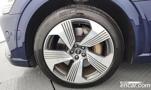 Audi e-tron 2021 0.2 автомат (гидро), миниатюра 5
