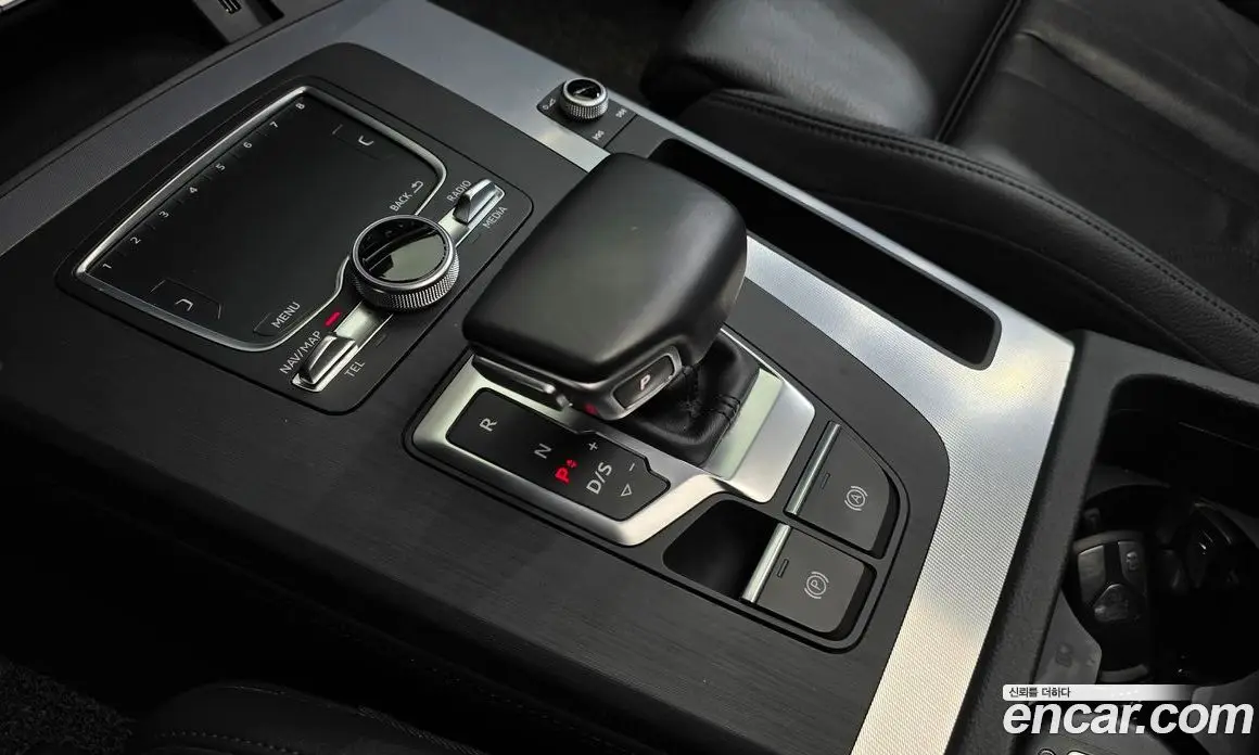 Audi Q5 2020 2.0 автомат (гидро), фото 12