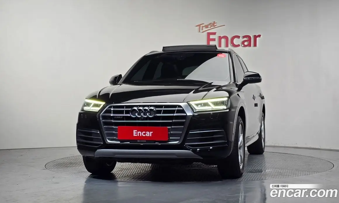 Audi Q5 2020 2.0 автомат (гидро), фото 3