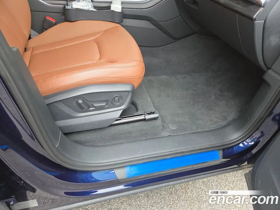 Audi Q7 2023 3.0 автомат (гидро), фото 17
