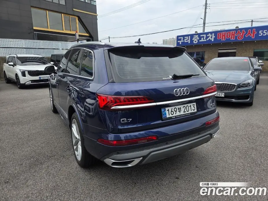 Audi Q7 2023 3.0 автомат (гидро), фото 4