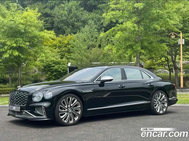 Bentley Flying Spur, 2025, 6 400 км