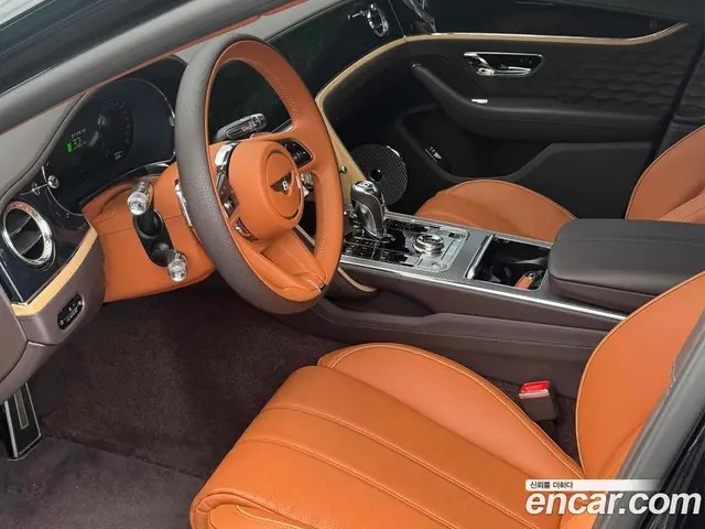 Bentley Flying Spur 2025 4.0 автомат (гидро), миниатюра 11