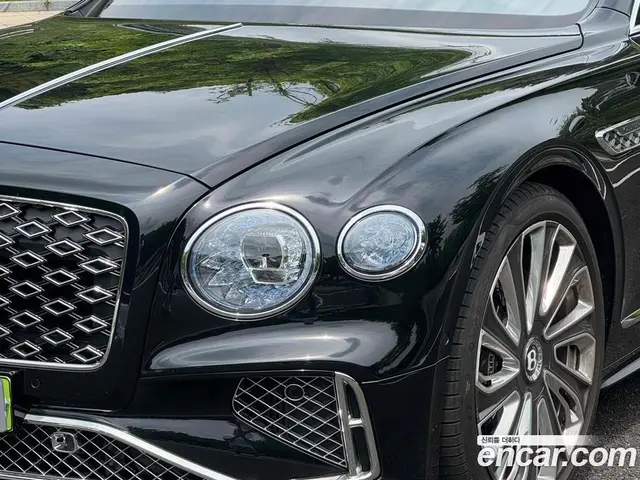 Bentley Flying Spur 2025 4.0 автомат (гидро), миниатюра 4