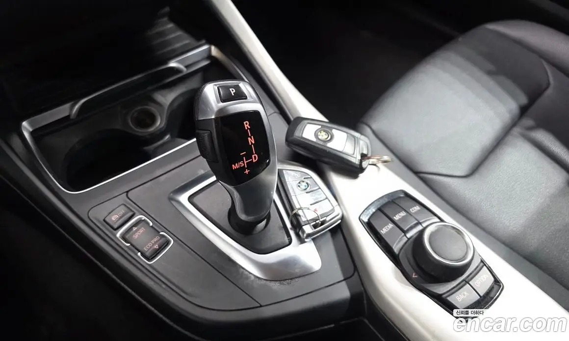 BMW 1 серия 2018 2.0 автомат (гидро), фото 12