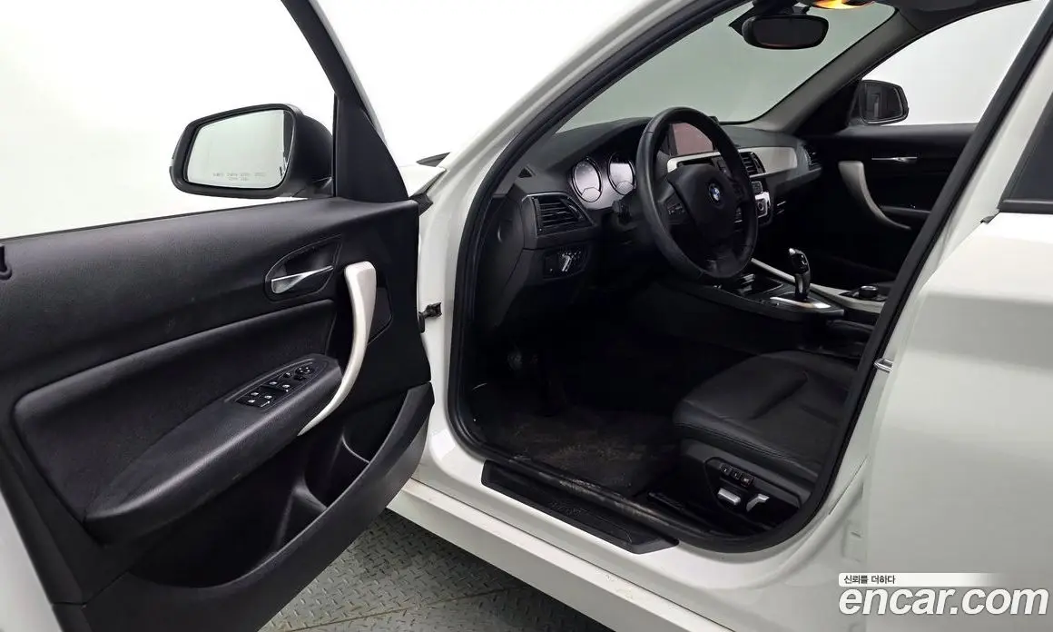 BMW 1 серия 2018 2.0 автомат (гидро), фото 13