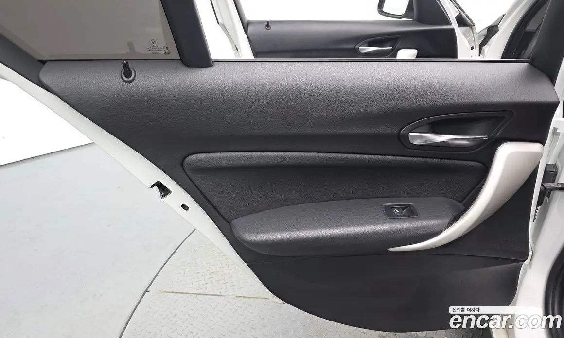 BMW 1 серия 2018 2.0 автомат (гидро), фото 15
