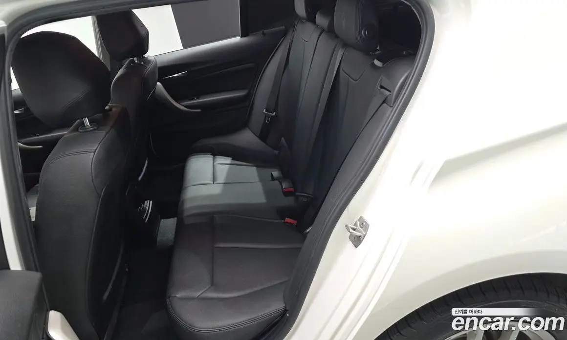 BMW 1 серия 2018 2.0 автомат (гидро), фото 18