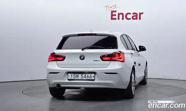 BMW 1 серия 2018 2.0 автомат (гидро), миниатюра 4