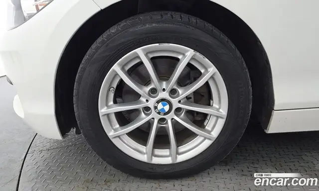 BMW 1 серия 2018 2.0 автомат (гидро), миниатюра 5