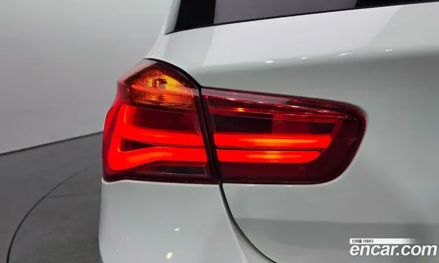BMW 1 серия 2018 2.0 автомат (гидро), миниатюра 9