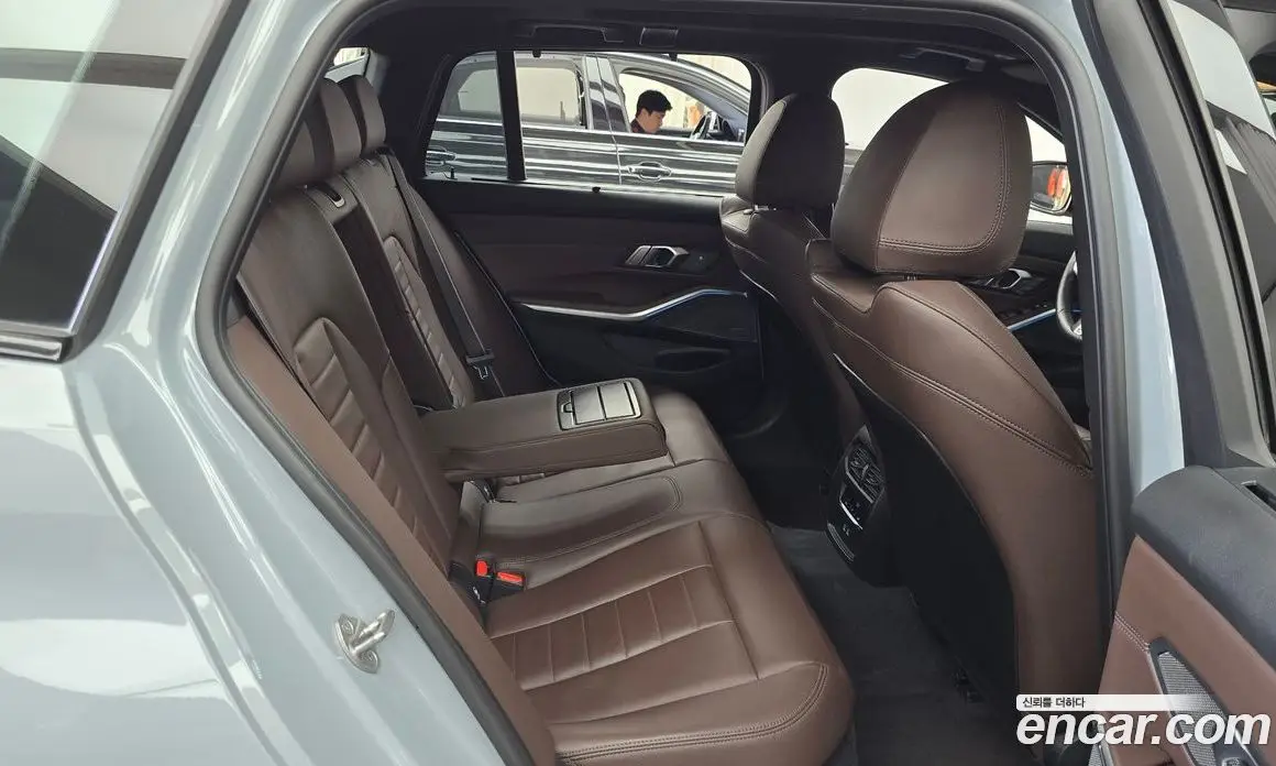 BMW 3 серия 2024 3.0 автомат (гидро), фото 17