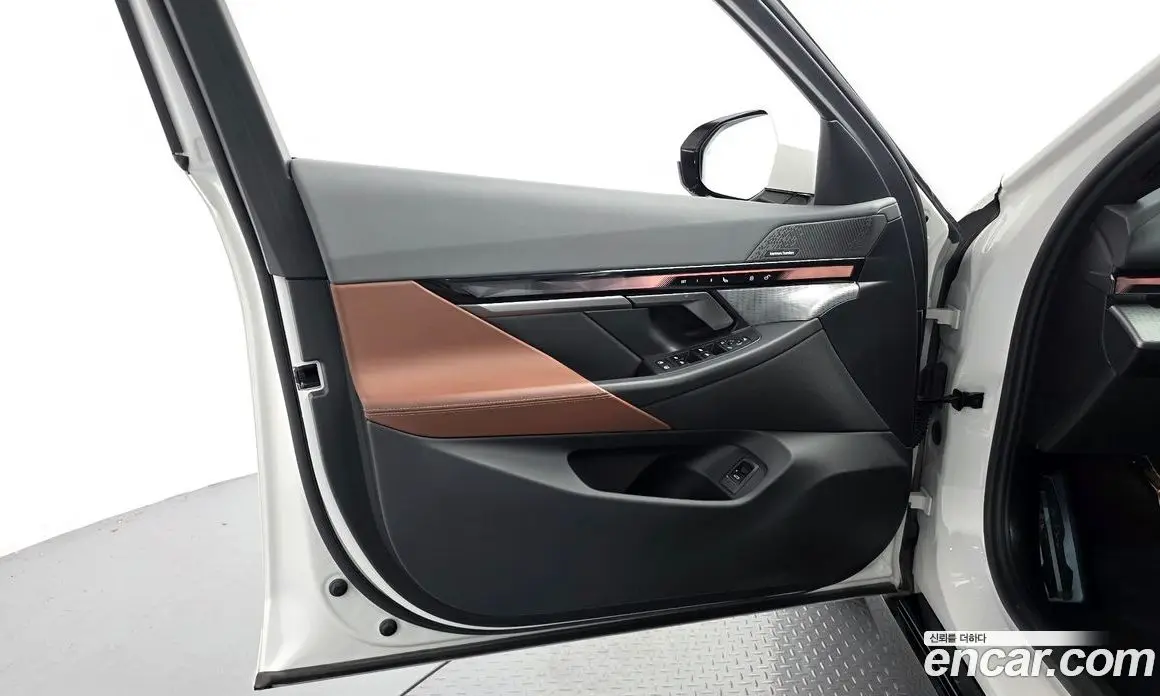 BMW 5 серия 2023 2.0 автомат (гидро), фото 14