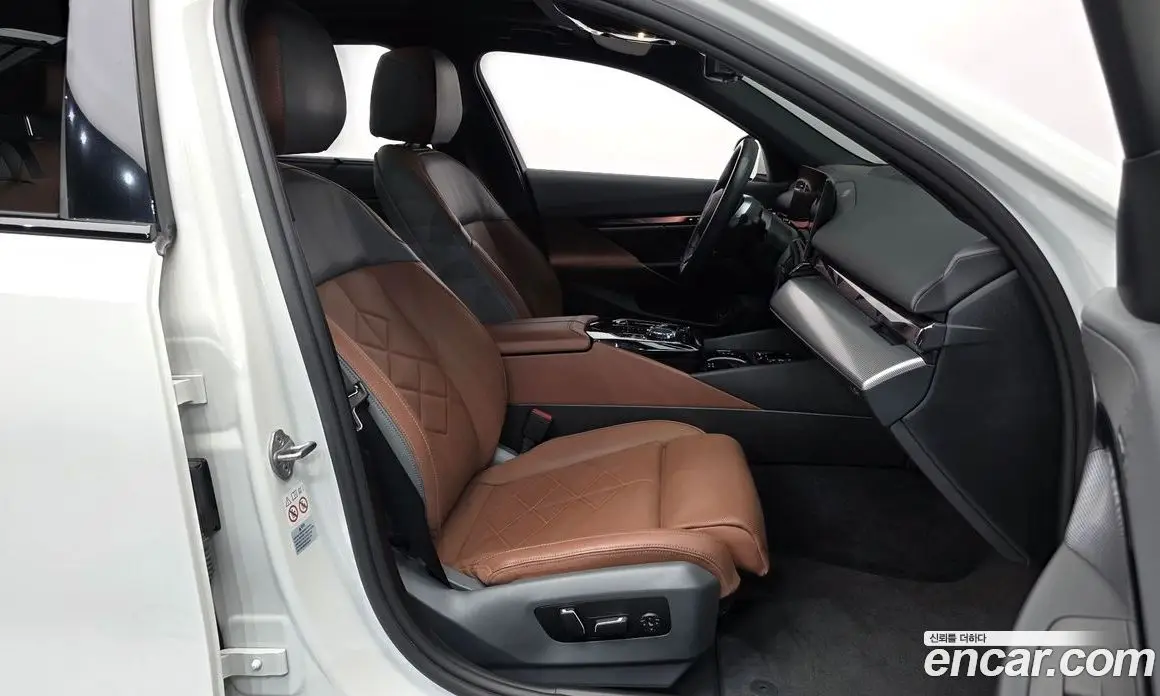BMW 5 серия 2023 2.0 автомат (гидро), фото 16