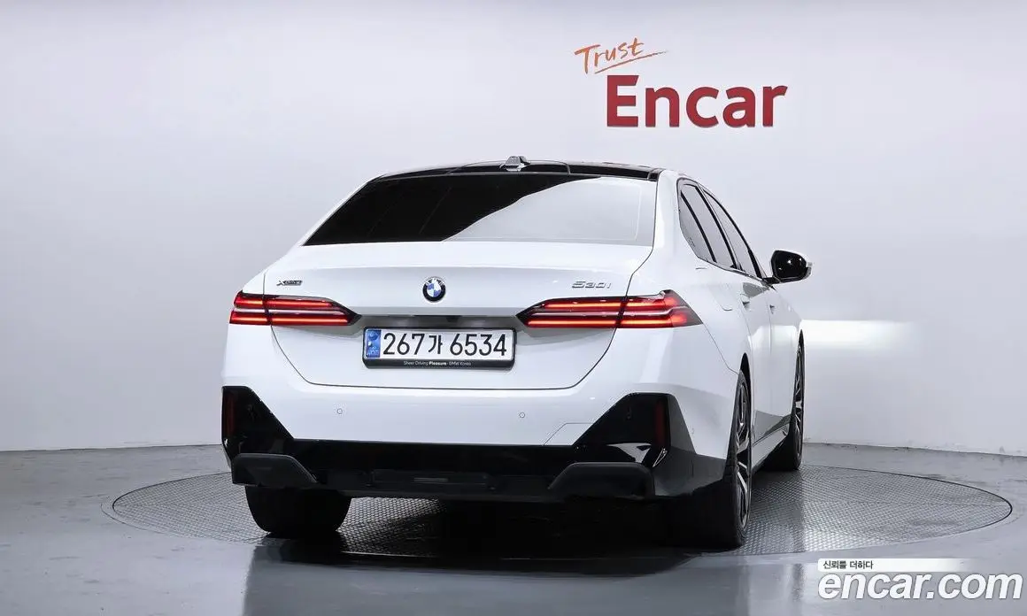 BMW 5 серия 2023 2.0 автомат (гидро), фото 4