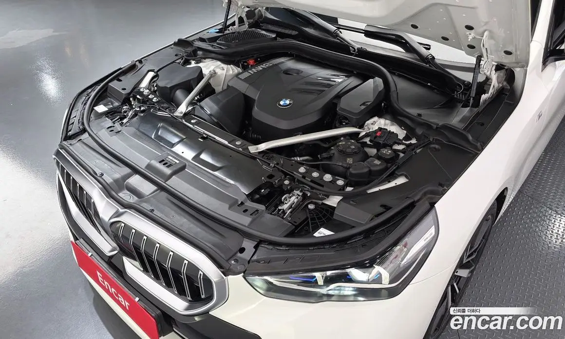 BMW 5 серия 2023 2.0 автомат (гидро), фото 6