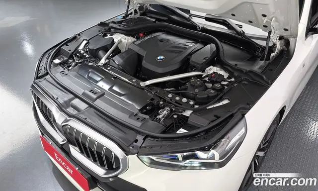 BMW 5 серия 2023 2.0 автомат (гидро), миниатюра 6