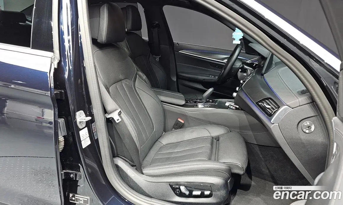 BMW 5 серия 2023 2.0 автомат (гидро), фото 17