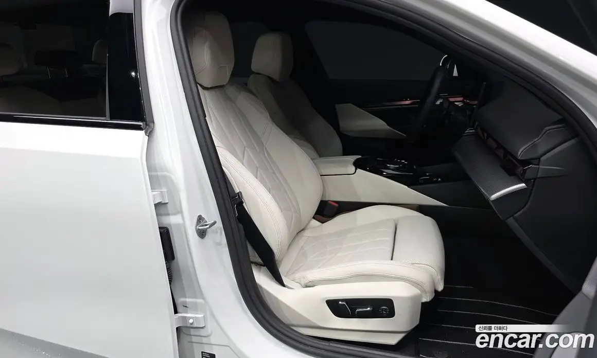 BMW 5 серия 2025 2.0 автомат (гидро), фото 17