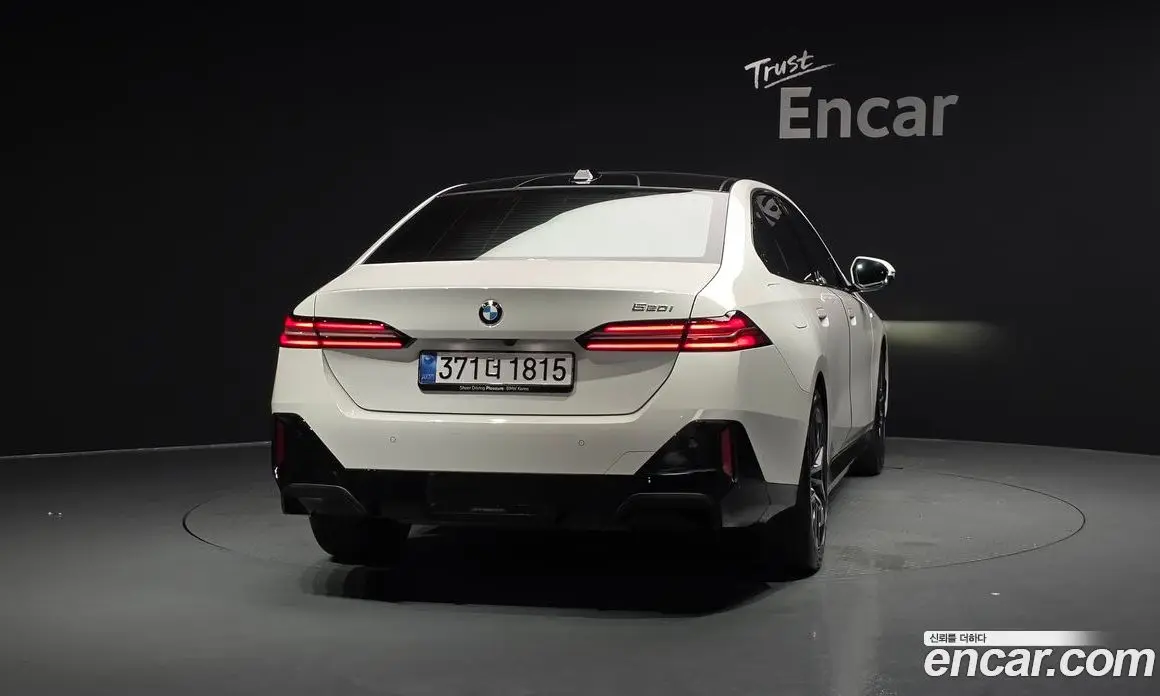 BMW 5 серия 2025 2.0 автомат (гидро), фото 3