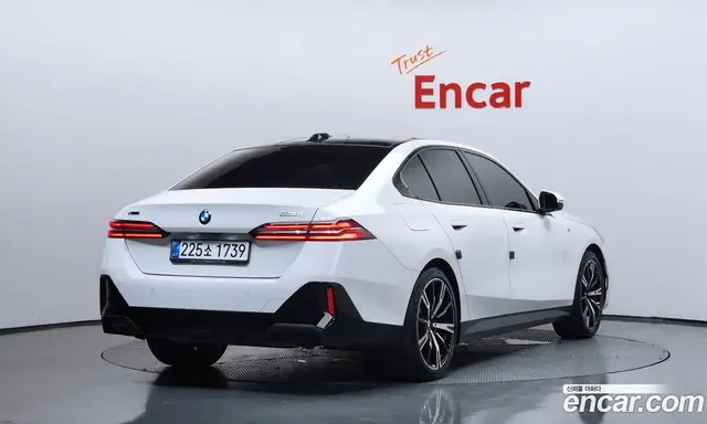 BMW 5 серия 2025 2.0 автомат (гидро), миниатюра 2