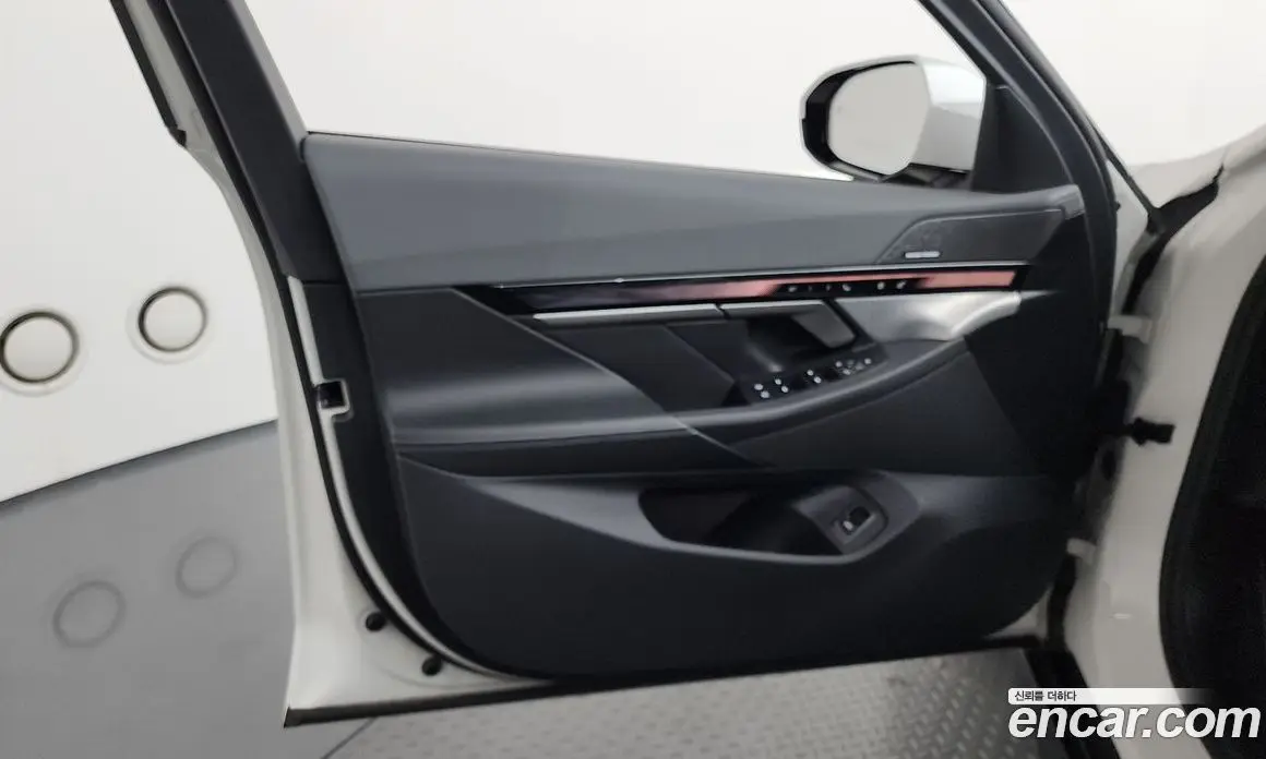 BMW 5 серия 2025 2.0 автомат (гидро), фото 14