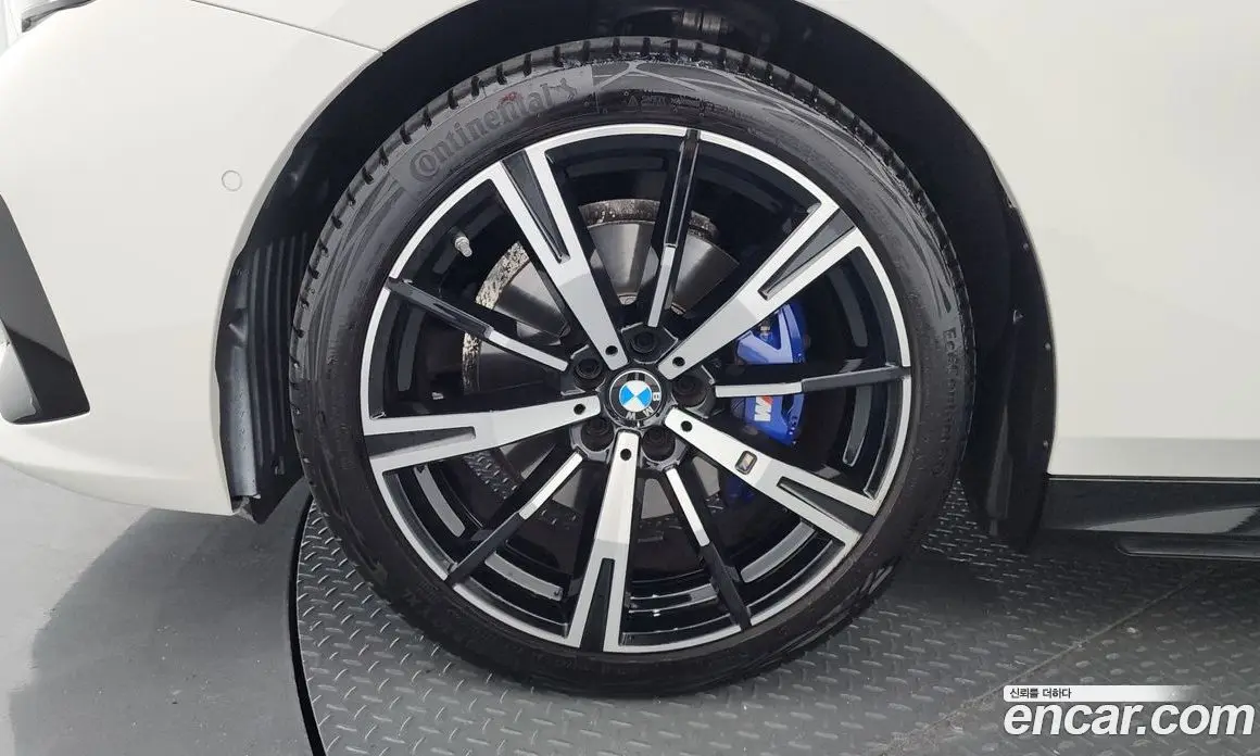 BMW 5 серия 2025 2.0 автомат (гидро), фото 5