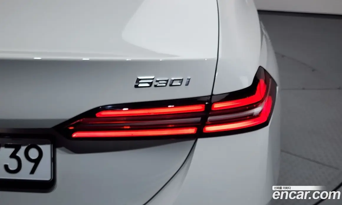 BMW 5 серия 2025 2.0 автомат (гидро), фото 9