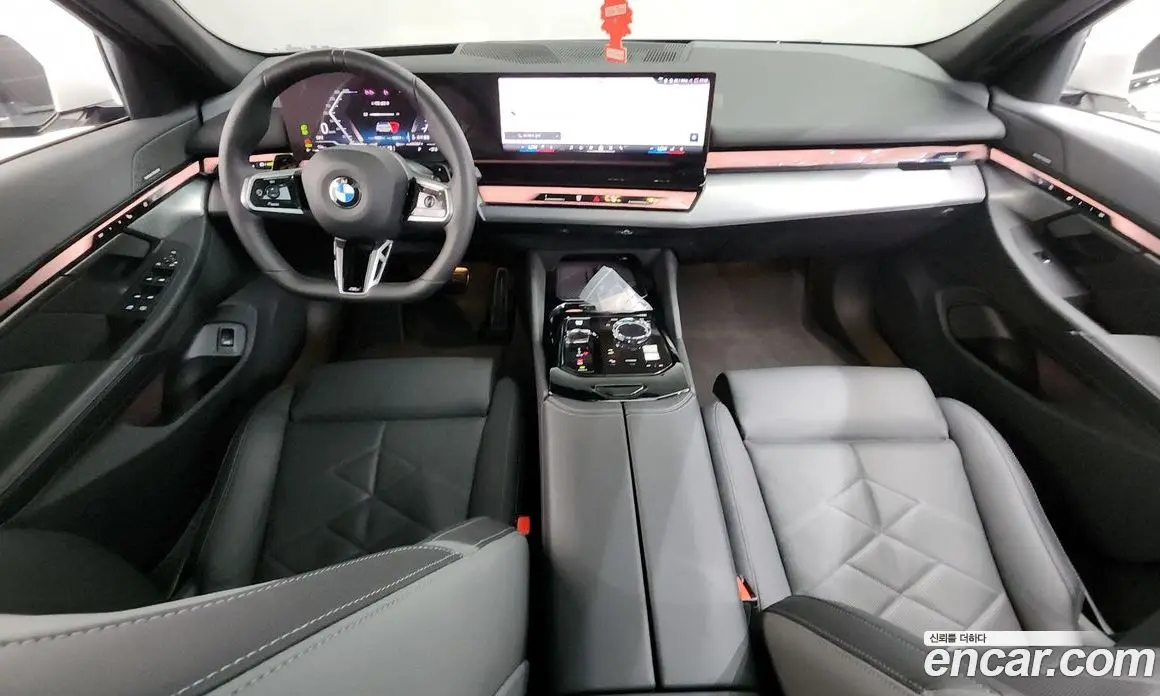 BMW 5 серия 2025 2.0 автомат (гидро), фото 10