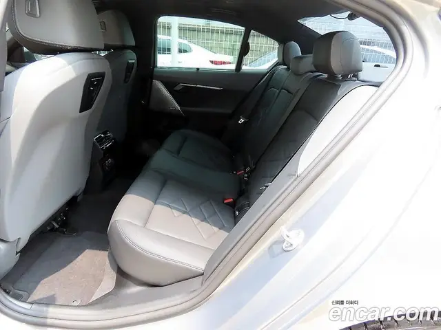 BMW 5 серия 2025 2.0 автомат (гидро), миниатюра 6
