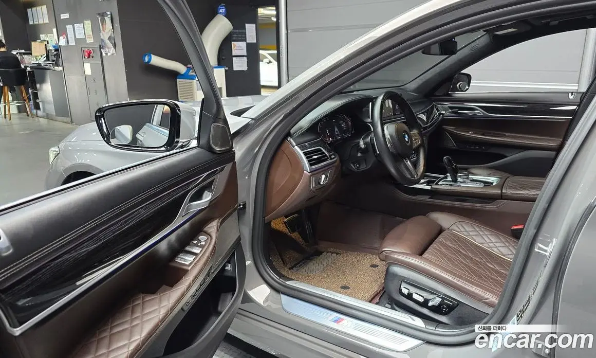 BMW 7 серия 2021 3.0 автомат (гидро), фото 13