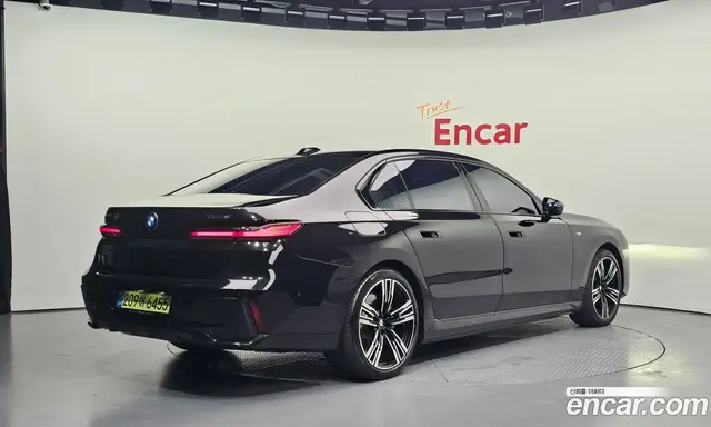 BMW 7 серия 2025 3.0 автомат (гидро), миниатюра 2
