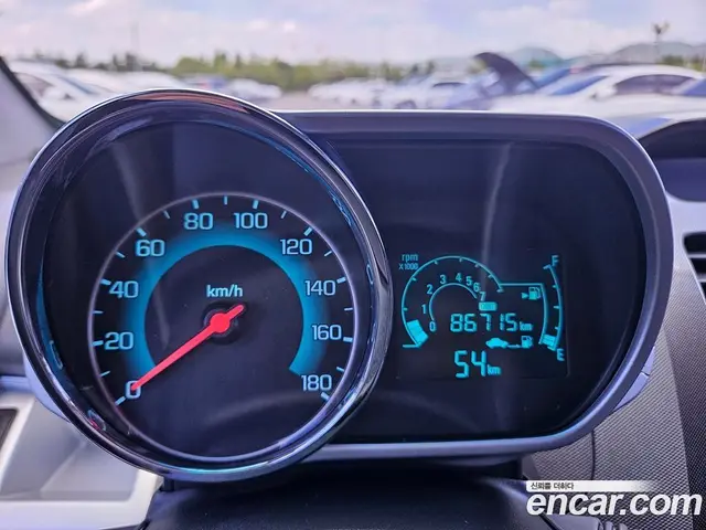 Chevrolet Spark 2013 1.0 автомат (гидро), миниатюра 8