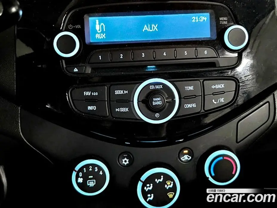 Chevrolet Spark 2014 1.0 автомат (гидро), фото 16