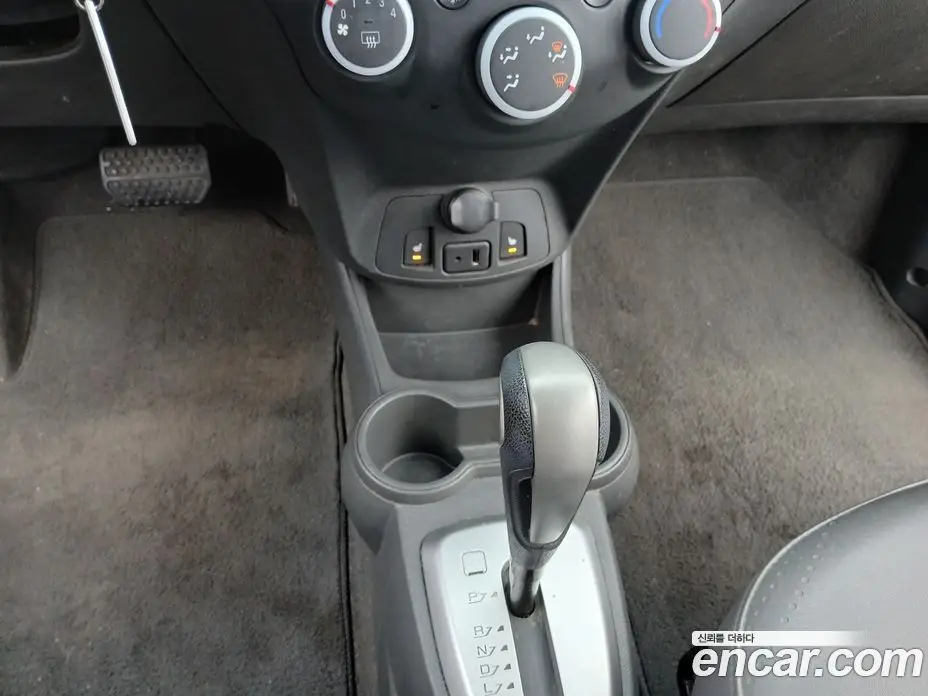 Chevrolet Spark 2015 1.0 автомат (гидро), фото 9