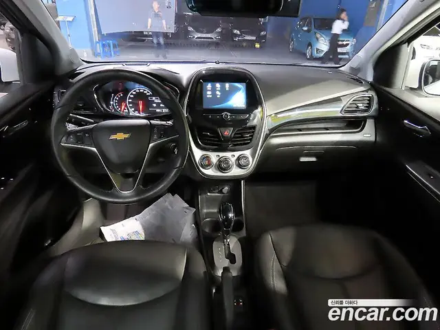 Chevrolet Spark 2015 1.0 автомат (гидро), миниатюра 7