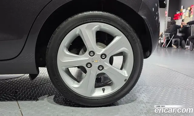 Chevrolet Spark 2015 1.0 автомат (гидро), миниатюра 7