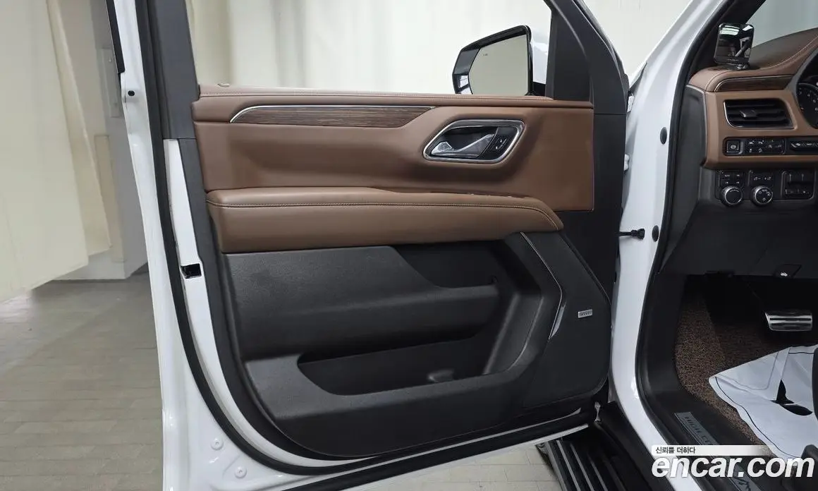 Chevrolet Surburban 2021 6.2 автомат (гидро), фото 14