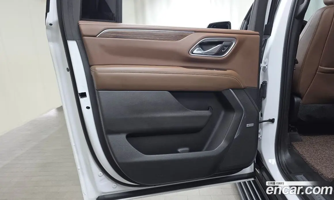 Chevrolet Surburban 2021 6.2 автомат (гидро), фото 15