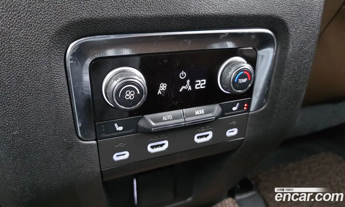 Chevrolet Surburban 2021 6.2 автомат (гидро), фото 33