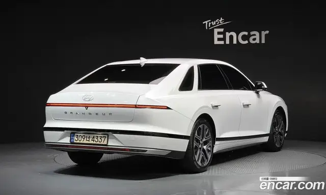 Hyundai Grandeur 2023 2.5 автомат (гидро), миниатюра 2