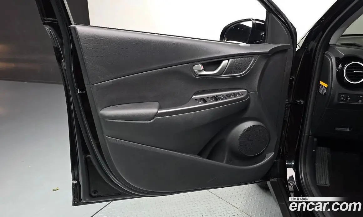 Hyundai Kona 2020 1.6 автомат (гидро), фото 14