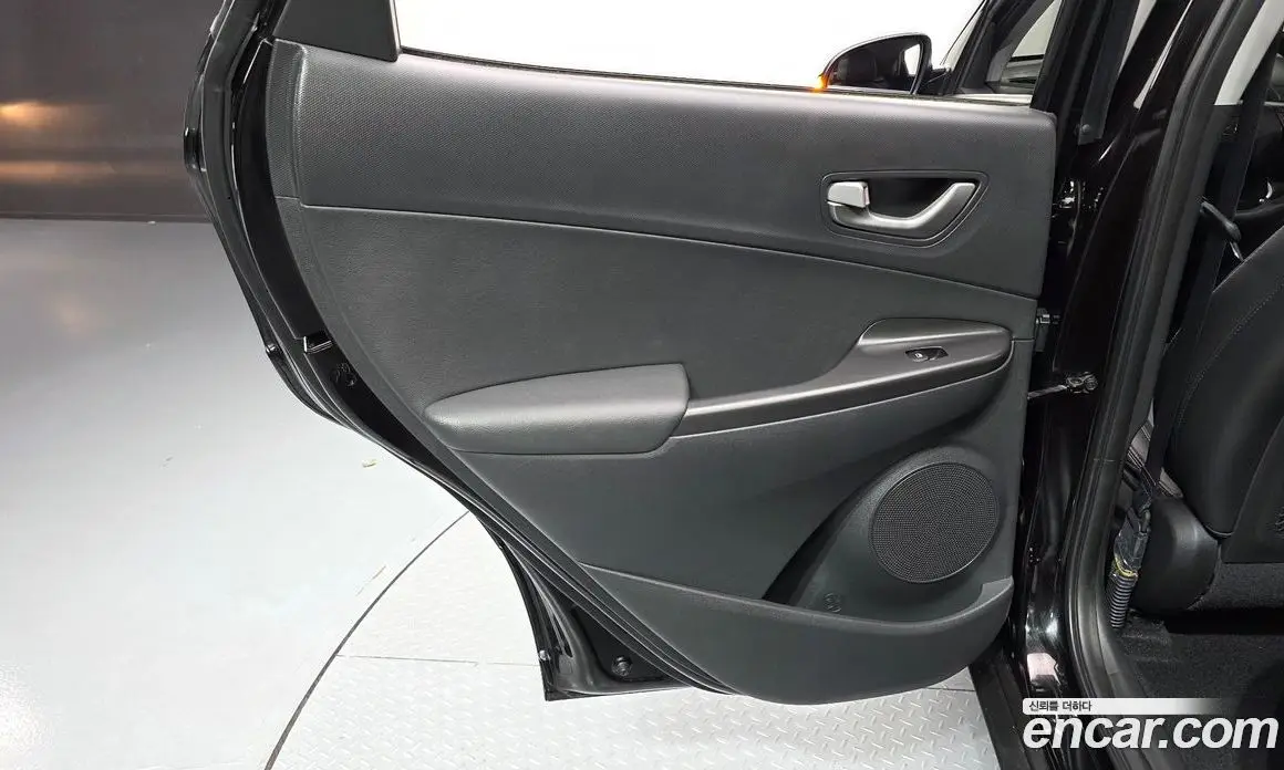 Hyundai Kona 2020 1.6 автомат (гидро), фото 15